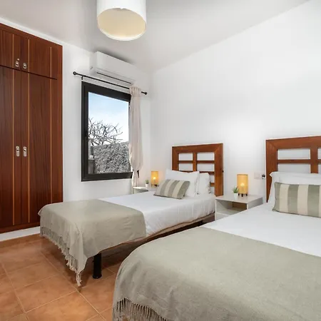 Hébergement de vacances Casa Rosa *
