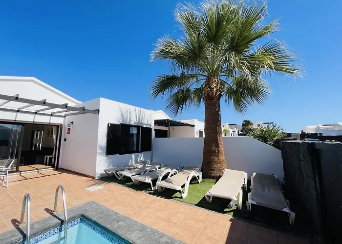 Casa Rosa * Playa Blanca